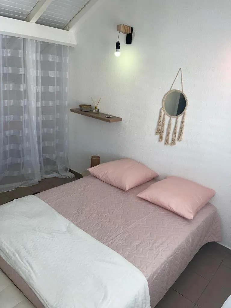 Holiday home La Maison Ti Polwizyen Plage A 3 Mn A Pieds Port-Louis